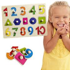 Jogo divertido encaixe numero e formas com pinos